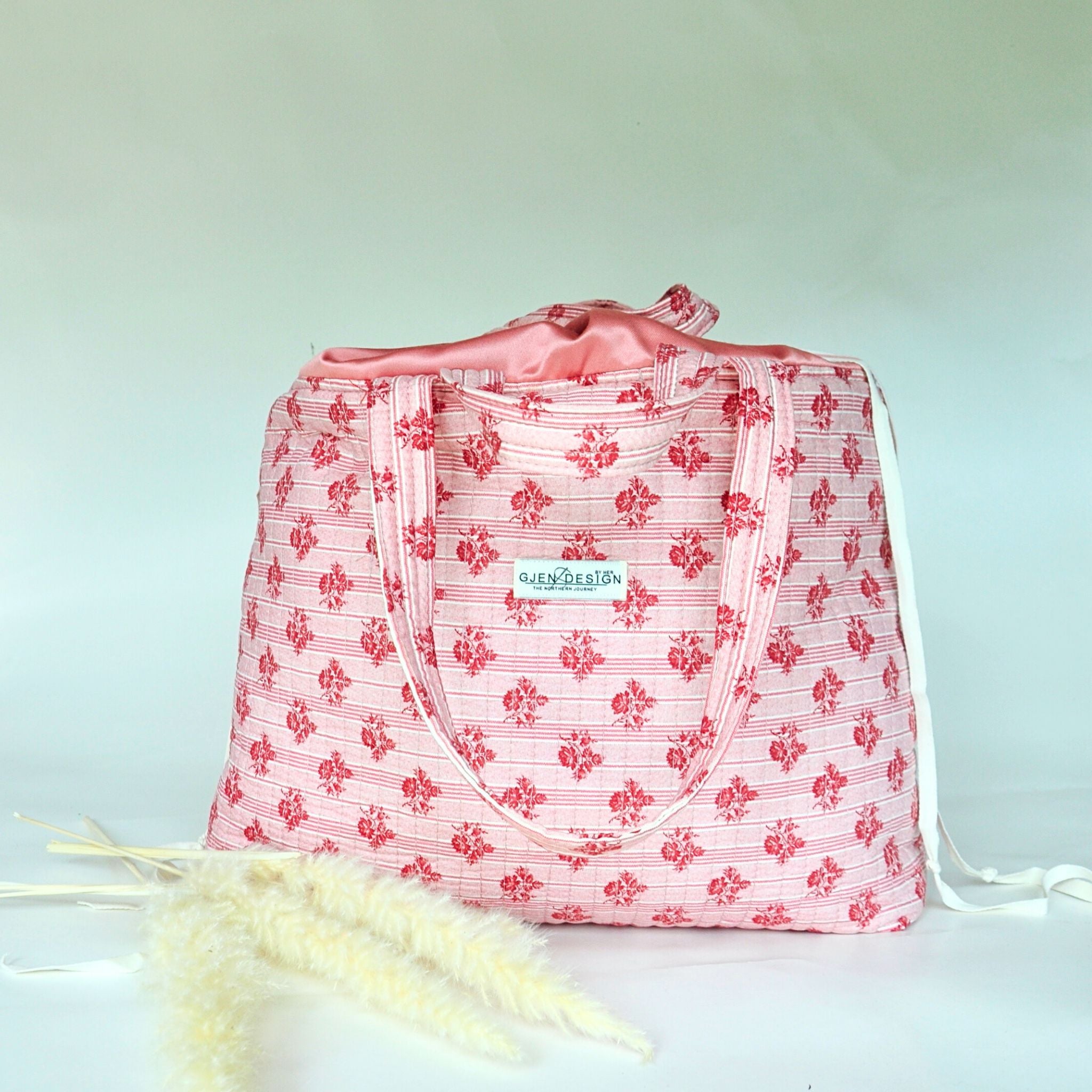 Rosa Quilted Tote Veske